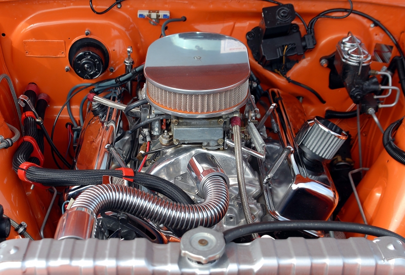 garagiste-CAMPS LA SOURCE-min_car-engine-1738309